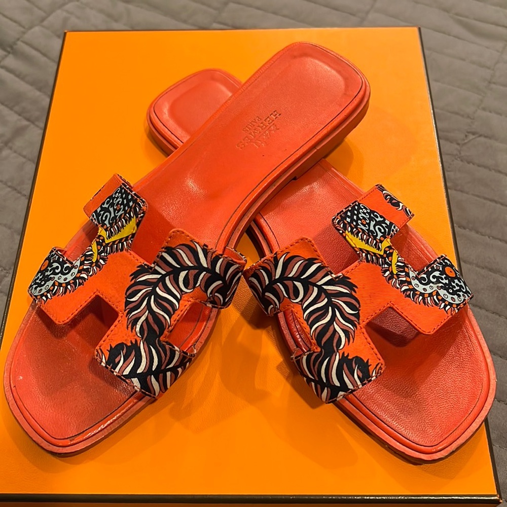 Hermes Oran size 38 Orange Silk Print